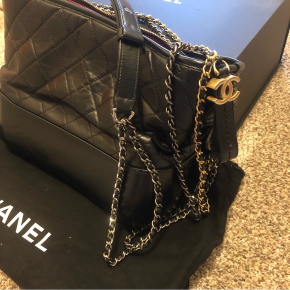 Preowned Chanel Gabrielle hobo. Large - Picture 3 of 4